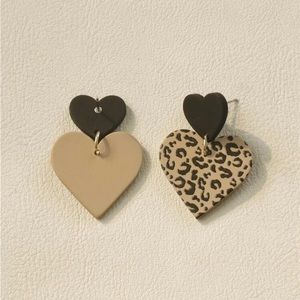 Leopard pattern heart drop earrings